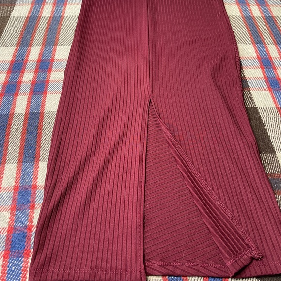 Ribbed bodycon mid calf skirt - Picture 3 of 11